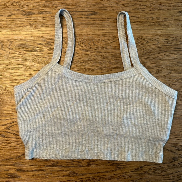 ALO Ribbed Crop Whispers Bra Tank Medium - Picture 3 of 6